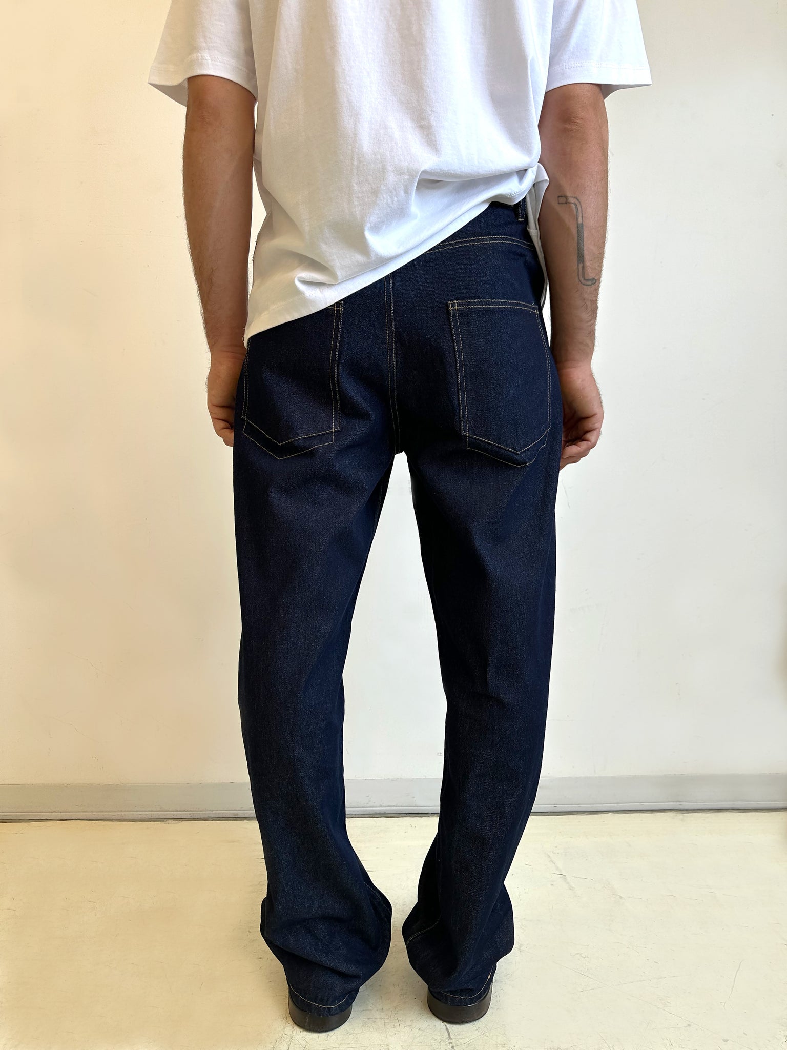 Assemble unisex relaxed fit jeans indigo wash