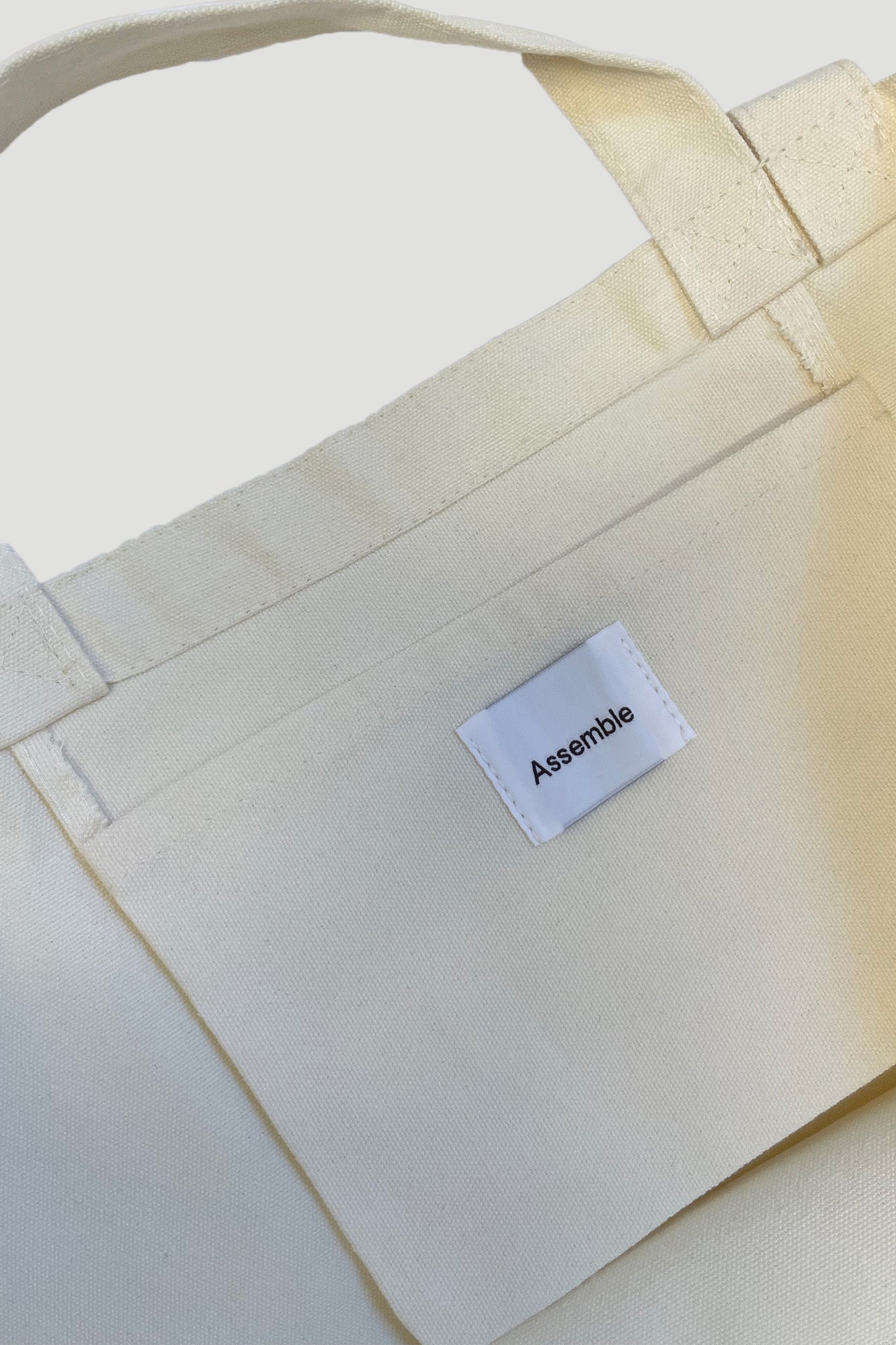 Assemble canvas tote bag